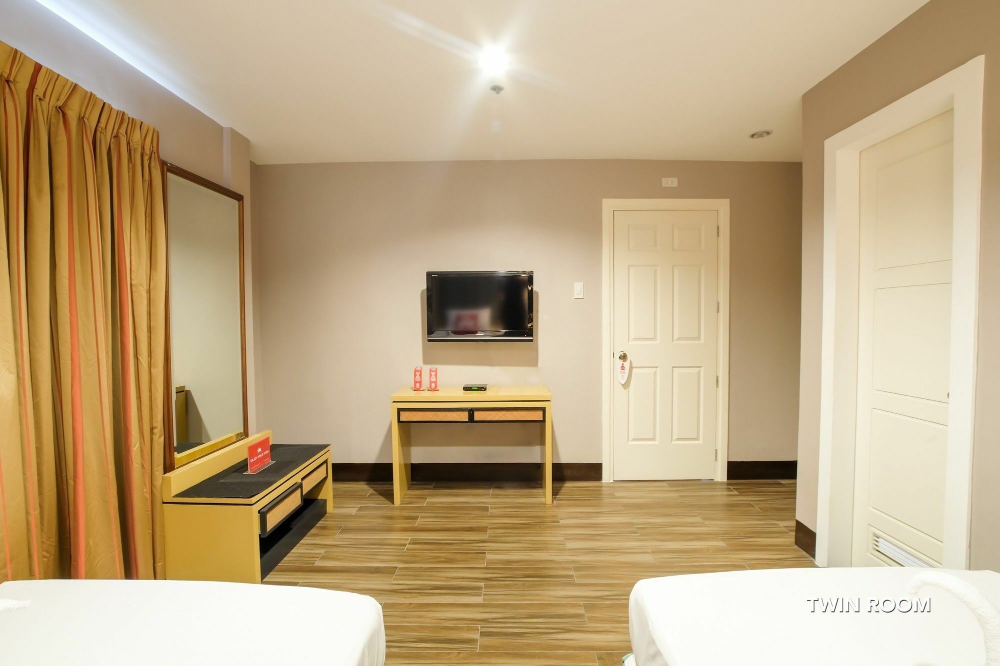 Zen Rooms Del Pilar Malate Manila Exterior foto